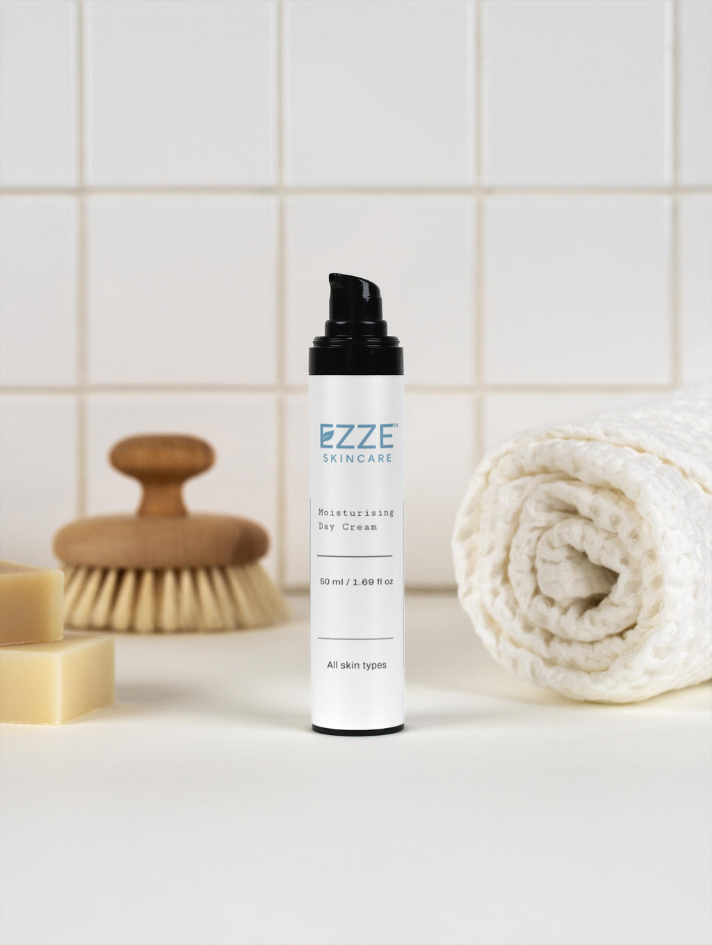 EZZE Moisturizing Day Cream